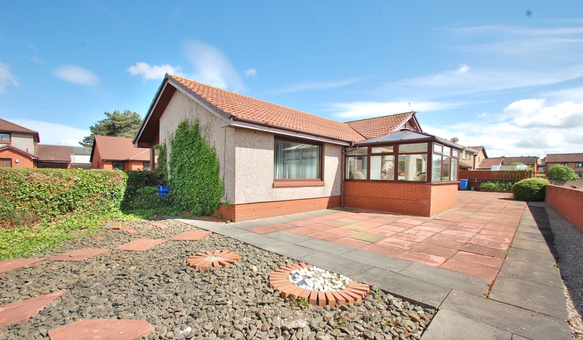 2 The Quarryknowes, BO NESS, 2 Bedrooms Bedrooms, ,1 BathroomBathrooms,Detached Bungalow,Under offer,2 The Quarryknowes,1318