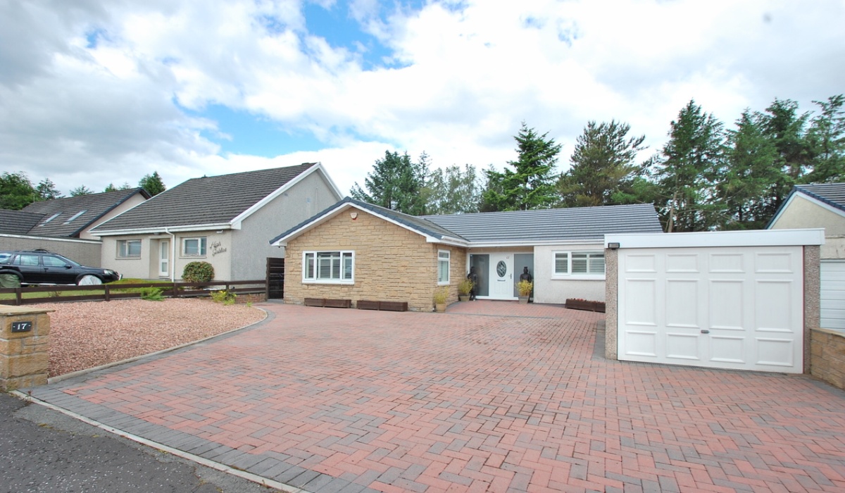 17 Murieston Way, Murieston, Livingston, West Lothian, 3 Bedrooms Bedrooms, ,1 BathroomBathrooms,Detached Bungalow,Under offer,1321