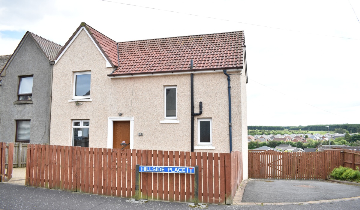 14 Hillside Place, Blackridge, West Lothian, 3 Bedrooms Bedrooms, ,2 BathroomsBathrooms,Semi Detached Villa,Under offer,Hillside Place,1325