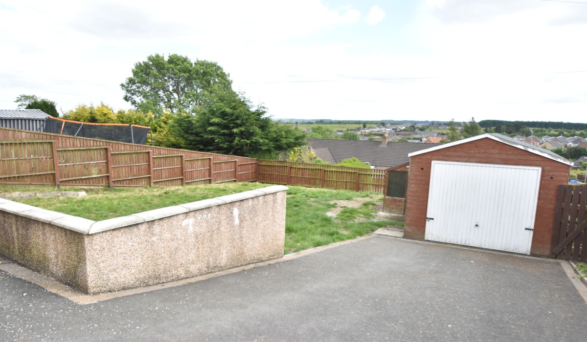 14 Hillside Place, Blackridge, West Lothian, 3 Bedrooms Bedrooms, ,2 BathroomsBathrooms,Semi Detached Villa,Under offer,Hillside Place,1325