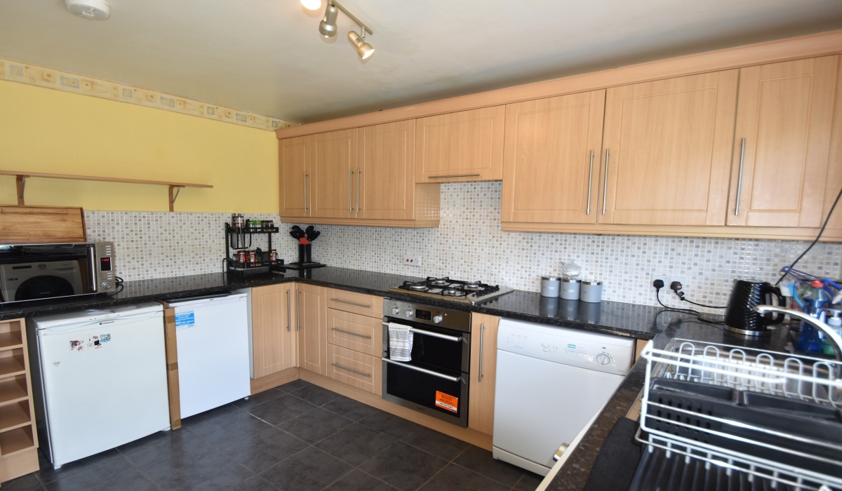 98 Sedgebank, Livingston, 3 Bedrooms Bedrooms, ,1 BathroomBathrooms,End Terraced Villa,Under offer,Sedgebank,1339