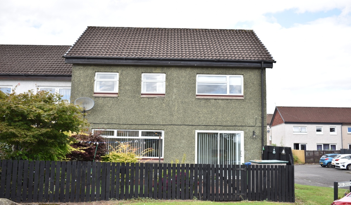 16 Esk Drive, Livingston, West Lothian, 3 Bedrooms Bedrooms, ,2 BathroomsBathrooms,End Terraced Villa,Under offer,1340