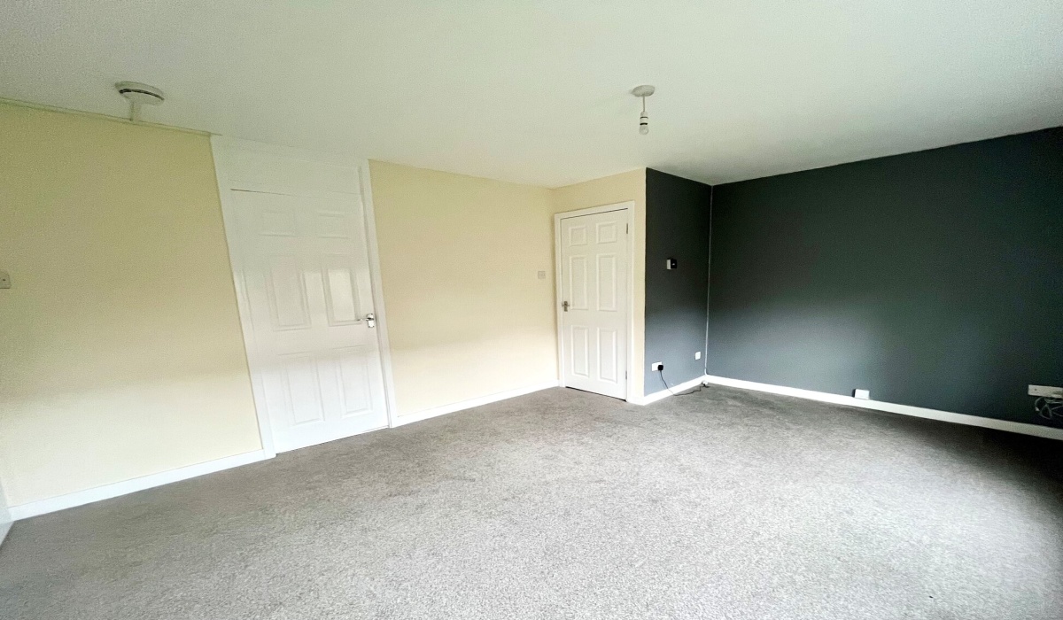 43 Forth Drive, Livingston, EH54 5LT, West Lothian, 2 Bedrooms Bedrooms, ,1 BathroomBathrooms,Flat,For Sale,1350