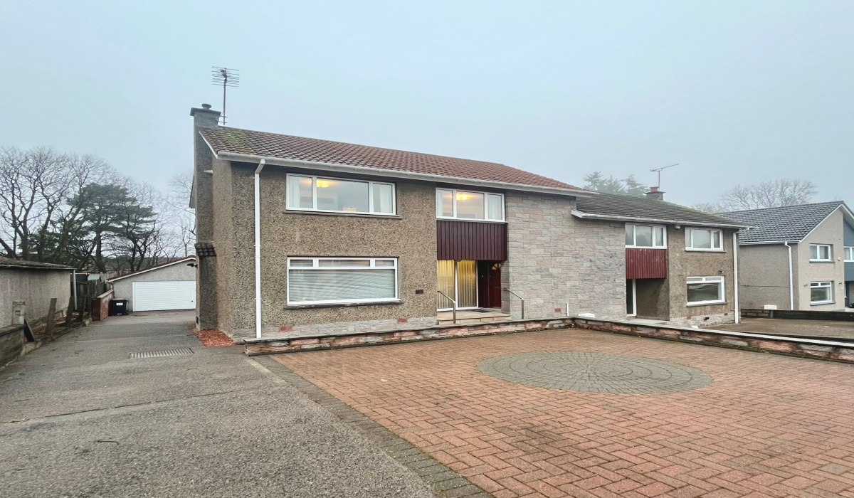 11 Dunmar Crescent, Alloa, FK10 2EJ, Clackmannanshire, 3 Bedrooms Bedrooms, ,1 BathroomBathrooms,Semi Detached Villa,Under offer,1396