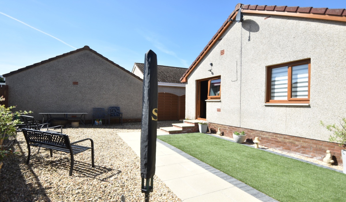 1 Tippet Knowes Park, Winchburgh, EH52 6UR, West Lothian, 2 Bedrooms Bedrooms, ,1 BathroomBathrooms,Detached Bungalow,Under offer,1397