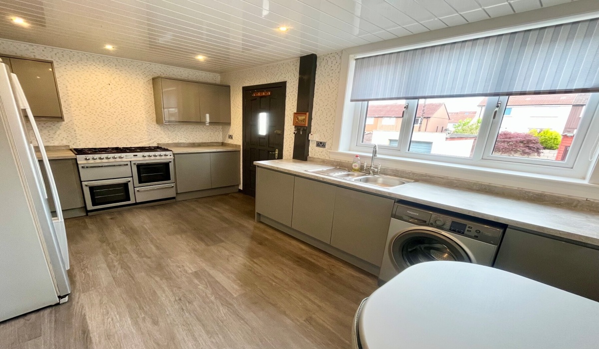 73 Dewar Avenue, Kincardine, FK10 4RR, 3 Bedrooms Bedrooms, ,1 BathroomBathrooms,Semi Detached Villa,Under offer,73 Dewar Avenue, Kincardine, FK10 4RR,1436