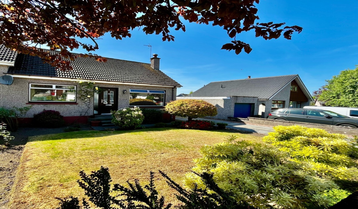 4 Mellock Gardens, Falkirk, Falkirk, 4 Bedrooms Bedrooms, ,2 BathroomsBathrooms,Semi Detached Villa,For Sale,4 Mellock Gardens,1448