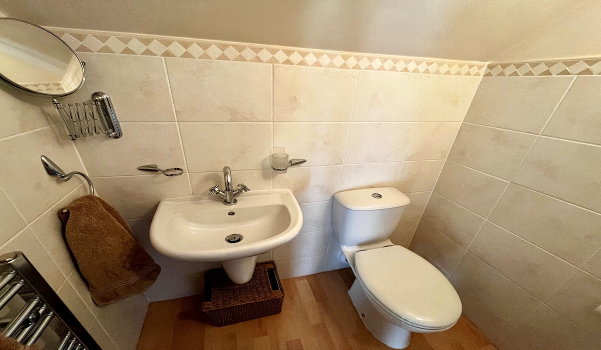 4 Mellock Gardens, Falkirk, Falkirk, 4 Bedrooms Bedrooms, ,2 BathroomsBathrooms,Semi Detached Villa,For Sale,4 Mellock Gardens,1448