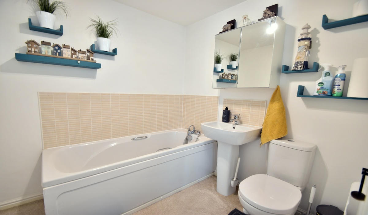 31 Fisher Road, Bathgate, Wester Inch Village, 3 Bedrooms Bedrooms, ,3 BathroomsBathrooms,Semi Detached Villa,Under offer,Fisher Road,1462