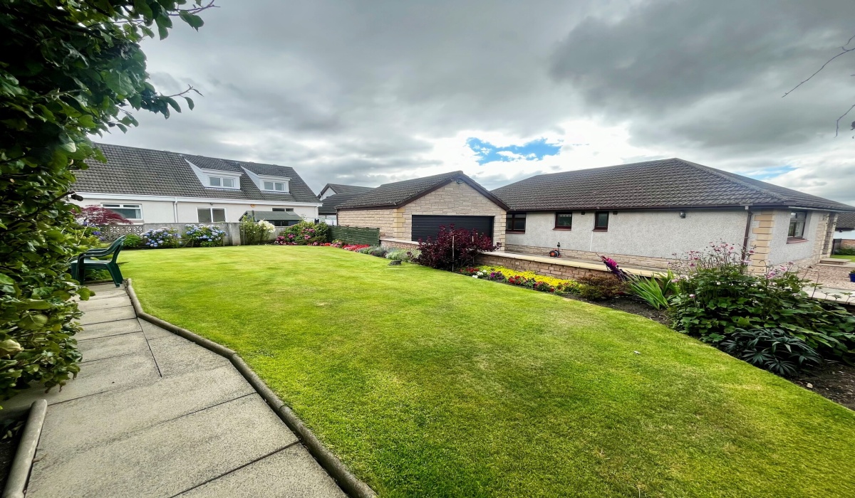 12 Coalpots Way, Alloa, Fishcross, 3 Bedrooms Bedrooms, ,2 BathroomsBathrooms,Detached Bungalow,For Sale,Coalpots Way,1465