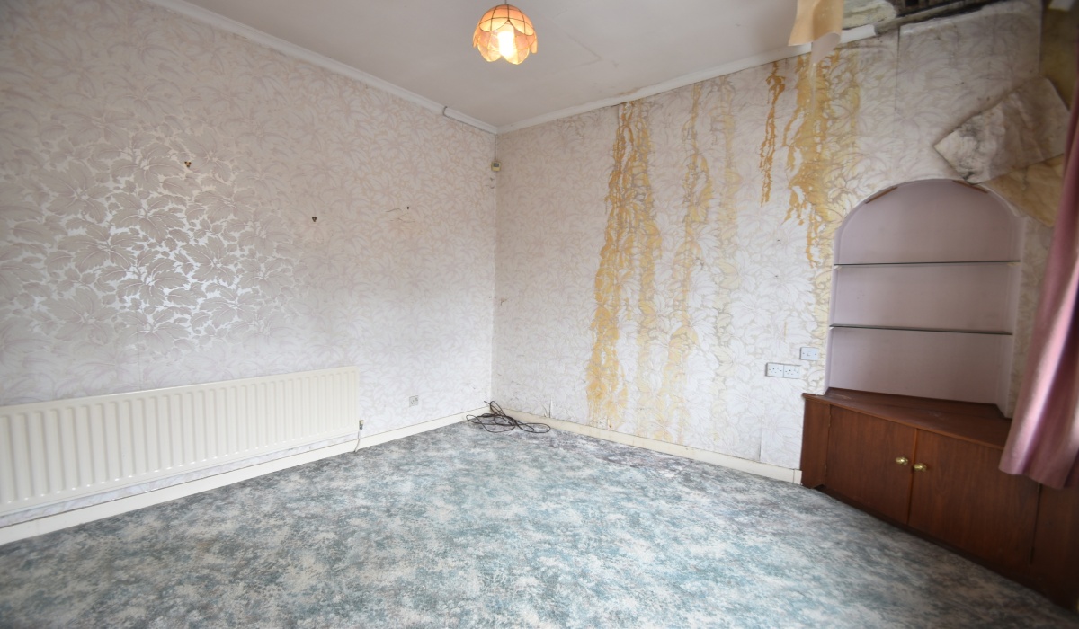 26 Strathbrock Place, Broxburn, EH52 6BN, West Lothian, 2 Bedrooms Bedrooms, ,1 BathroomBathrooms,Cottage,Under offer,26 Strathbrock Place, Broxburn, EH52 6BN,1471