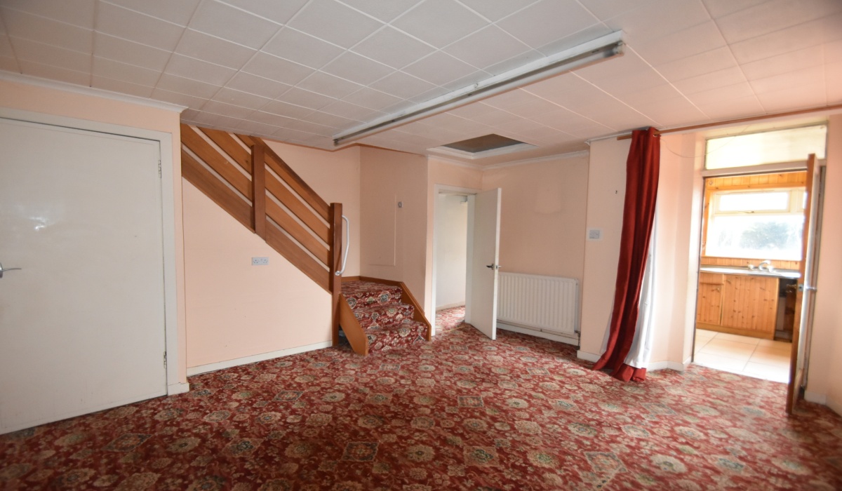 26 Strathbrock Place, Broxburn, EH52 6BN, West Lothian, 2 Bedrooms Bedrooms, ,1 BathroomBathrooms,Cottage,Under offer,26 Strathbrock Place, Broxburn, EH52 6BN,1471