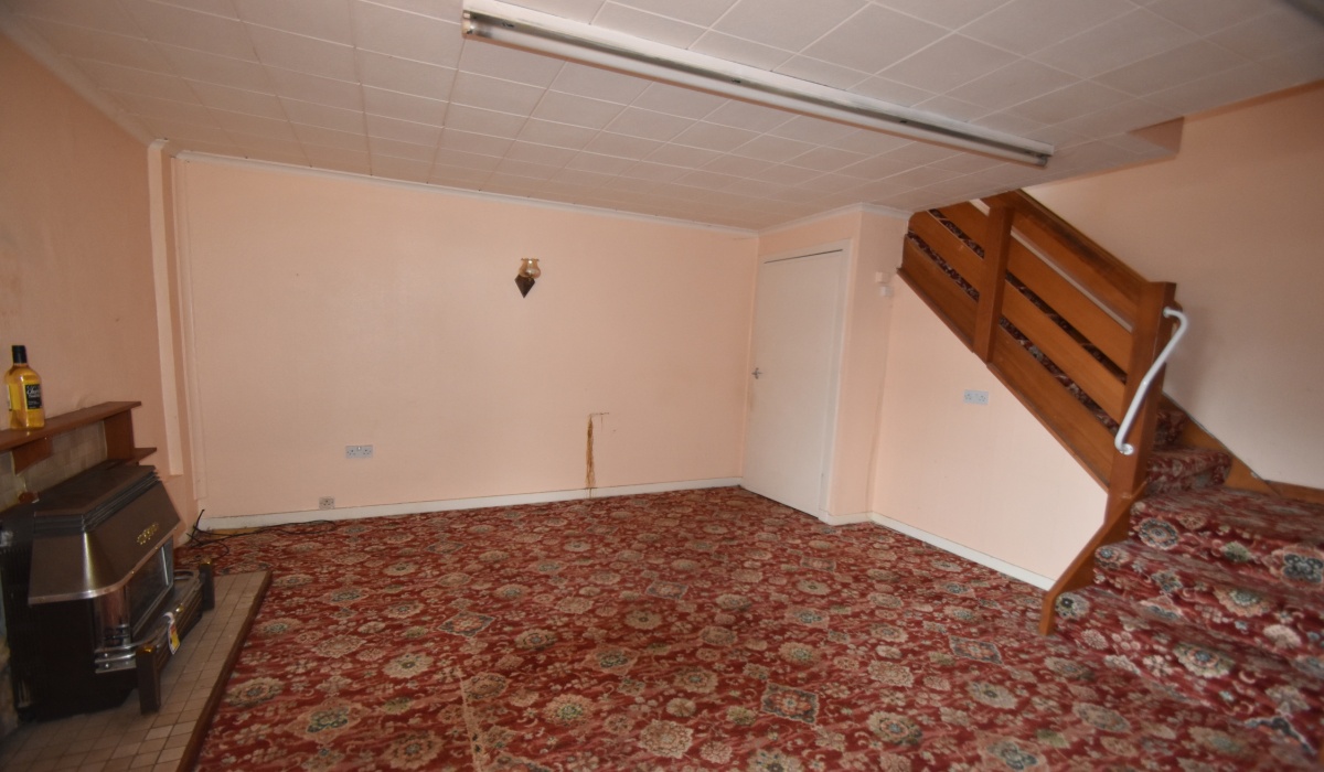 26 Strathbrock Place, Broxburn, EH52 6BN, West Lothian, 2 Bedrooms Bedrooms, ,1 BathroomBathrooms,Cottage,Under offer,26 Strathbrock Place, Broxburn, EH52 6BN,1471