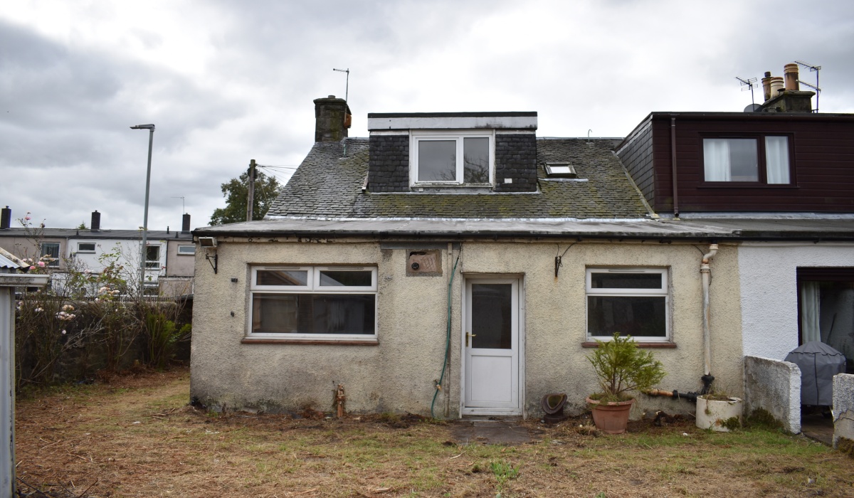 26 Strathbrock Place, Broxburn, EH52 6BN, West Lothian, 2 Bedrooms Bedrooms, ,1 BathroomBathrooms,Cottage,Under offer,26 Strathbrock Place, Broxburn, EH52 6BN,1471