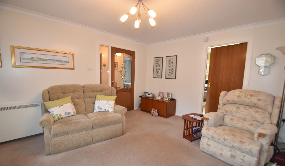 53 South Loch Park, Bathgate, 2 Bedrooms Bedrooms, ,1 BathroomBathrooms,Lower Flat,Under offer,South Loch Park,1472