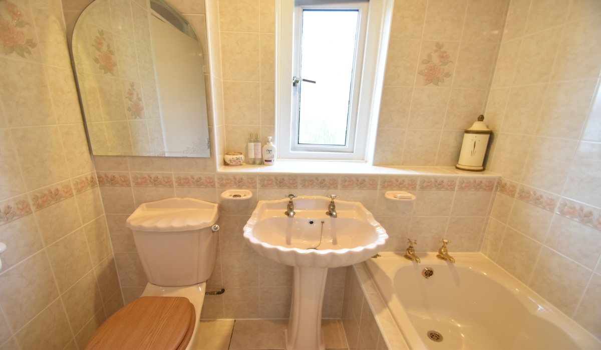 5 Camps Rigg, Livingston, 3 Bedrooms Bedrooms, ,2 BathroomsBathrooms,End Terraced Villa,Under offer,Camps Rigg,1474