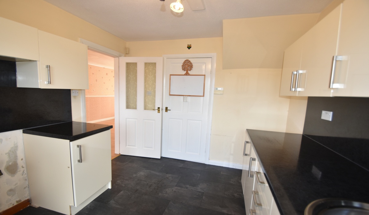6 Heatherpark, Seafield, EH47 7BY, 3 Bedrooms Bedrooms, ,1 BathroomBathrooms,Semi Detached Villa,For Sale,6 Heatherpark, Seafield, EH47 7BY,1476