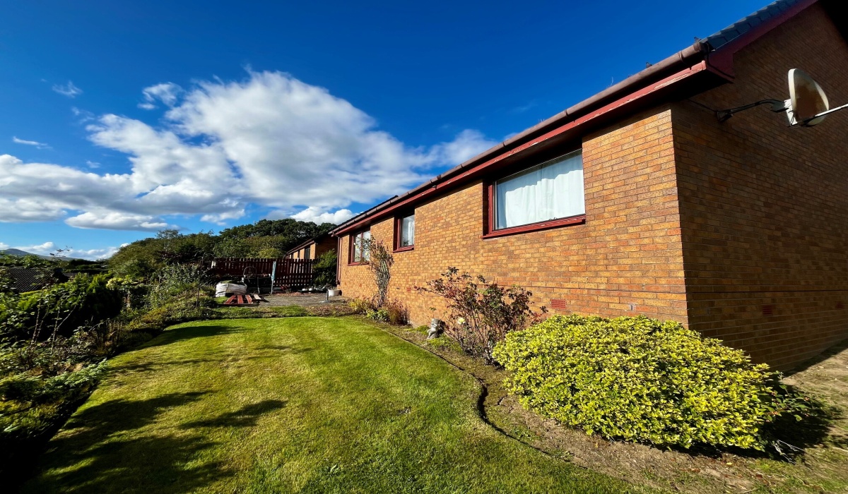 31 Hillside, Sauchie, Alloa, 3 Bedrooms Bedrooms, ,1 BathroomBathrooms,Detached,For Sale,Hillside,1486