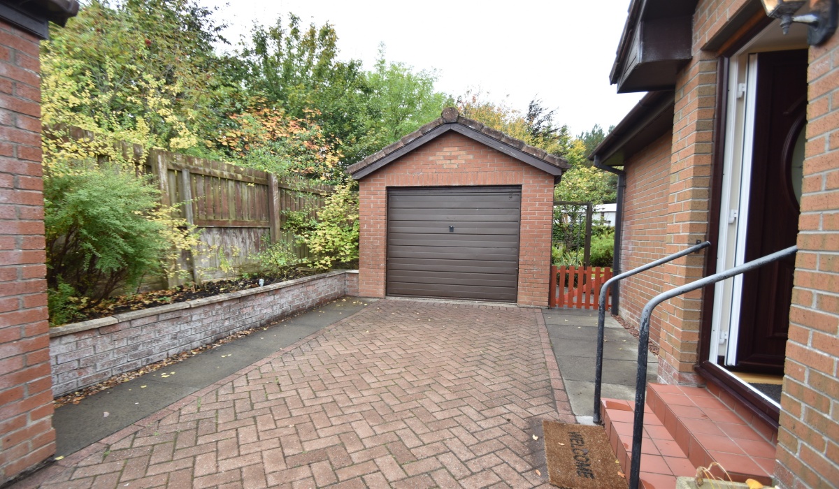 18 Almond Court, Livingston, 2 Bedrooms Bedrooms, ,1 BathroomBathrooms,Detached Bungalow,For Sale,Almond Court,1488