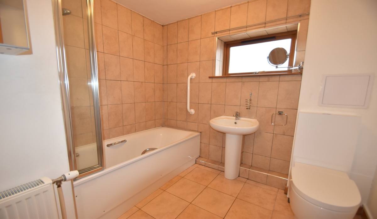6 Murieston Way, Murieston, Livingston, EH54 9AR, 4 Bedrooms Bedrooms, ,2 BathroomsBathrooms,Detached Bungalow,For Sale,6 Murieston Way, Murieston, Livingston, EH54 9AR,1495