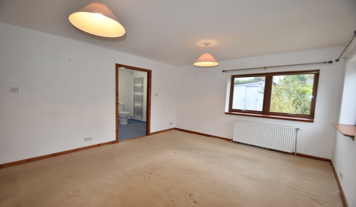 6 Murieston Way, Murieston, Livingston, EH54 9AR, 4 Bedrooms Bedrooms, ,2 BathroomsBathrooms,Detached Bungalow,For Sale,6 Murieston Way, Murieston, Livingston, EH54 9AR,1495