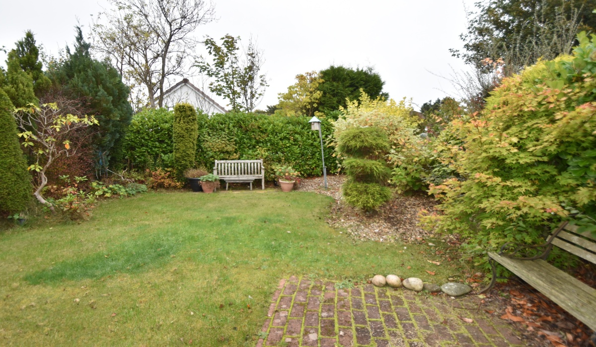 6 Murieston Way, Murieston, Livingston, EH54 9AR, 4 Bedrooms Bedrooms, ,2 BathroomsBathrooms,Detached Bungalow,For Sale,6 Murieston Way, Murieston, Livingston, EH54 9AR,1495