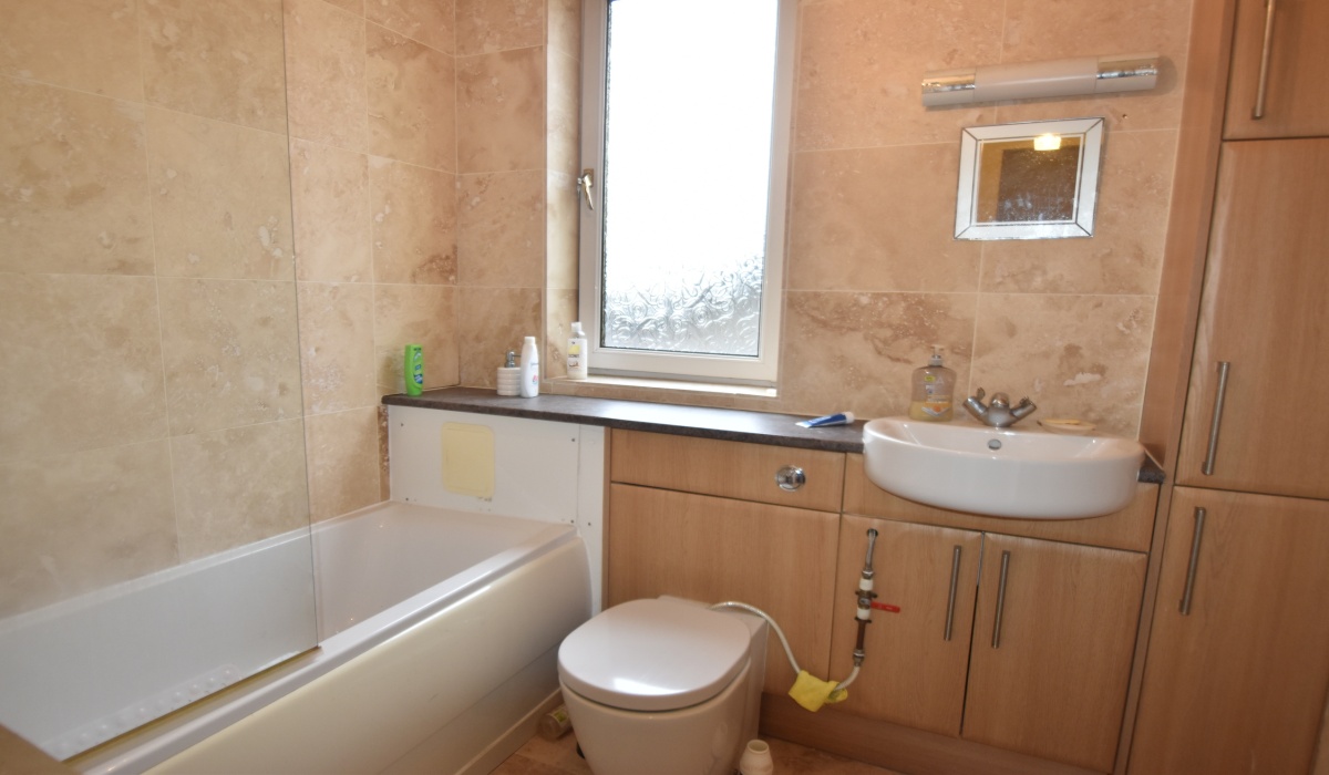 134 West Main Street, Broxburn, EH52 5LL, 4 Bedrooms Bedrooms, ,1 BathroomBathrooms,Lower Flat,For Sale,134 West Main Street, Broxburn, EH52 5LL,1498