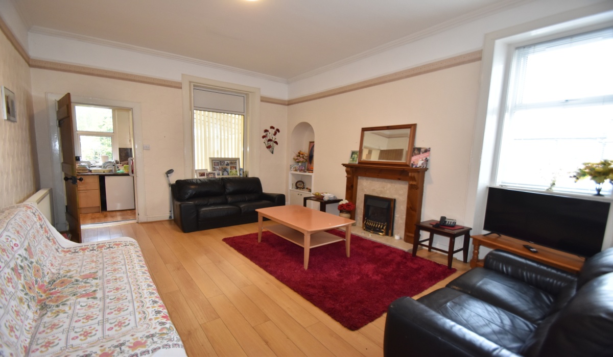 134 West Main Street, Broxburn, EH52 5LL, 4 Bedrooms Bedrooms, ,1 BathroomBathrooms,Lower Flat,For Sale,134 West Main Street, Broxburn, EH52 5LL,1498