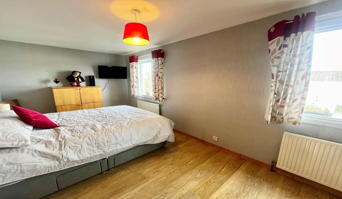 230 Norman Rise, Livingston, 2 Bedrooms Bedrooms, ,1 BathroomBathrooms,Mid Terraced Villa,For Sale,Norman Rise,1500