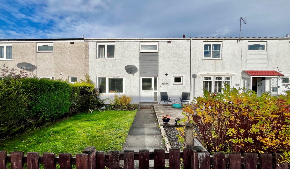 230 Norman Rise, Livingston, 2 Bedrooms Bedrooms, ,1 BathroomBathrooms,Mid Terraced Villa,For Sale,Norman Rise,1500