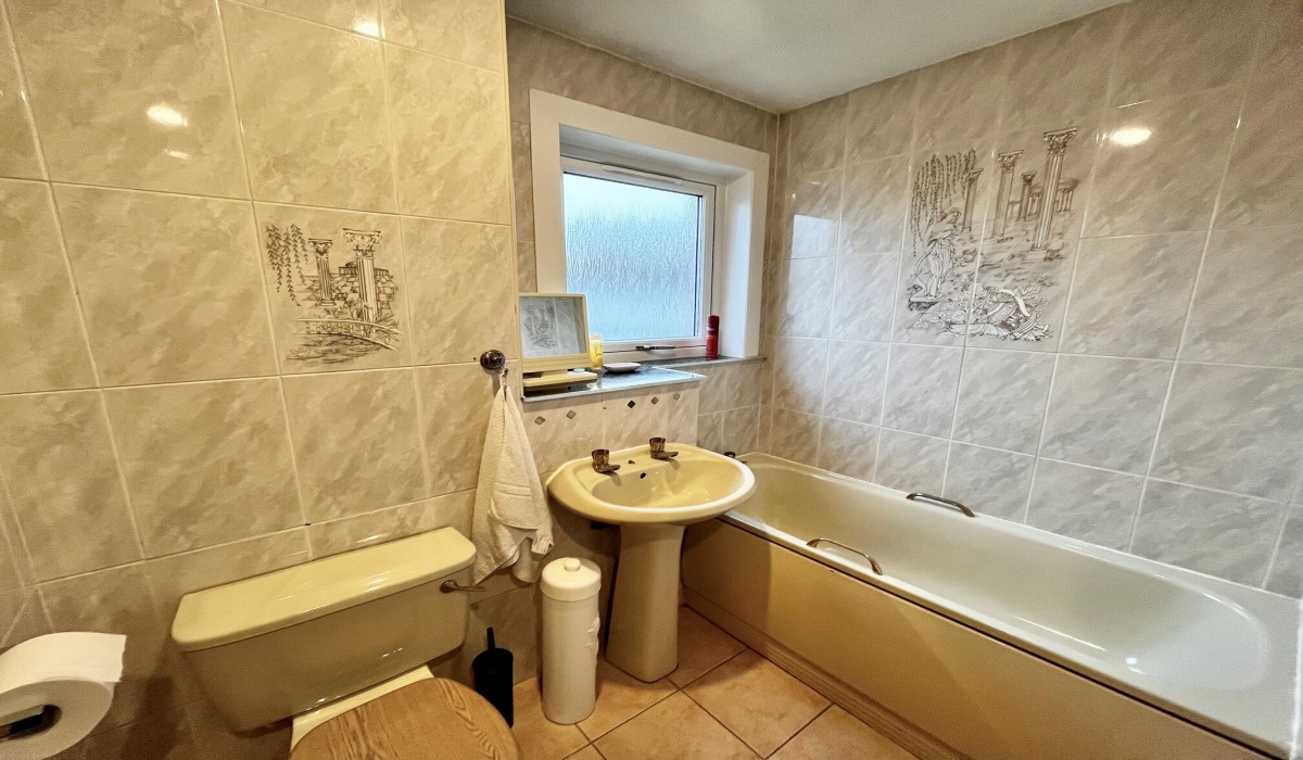 48 Strowan Road, Grangemouth, FK3 9HF, 3 Bedrooms Bedrooms, ,1 BathroomBathrooms,Terraced,For Sale,48 Strowan Road, Grangemouth, FK3 9HF,1501