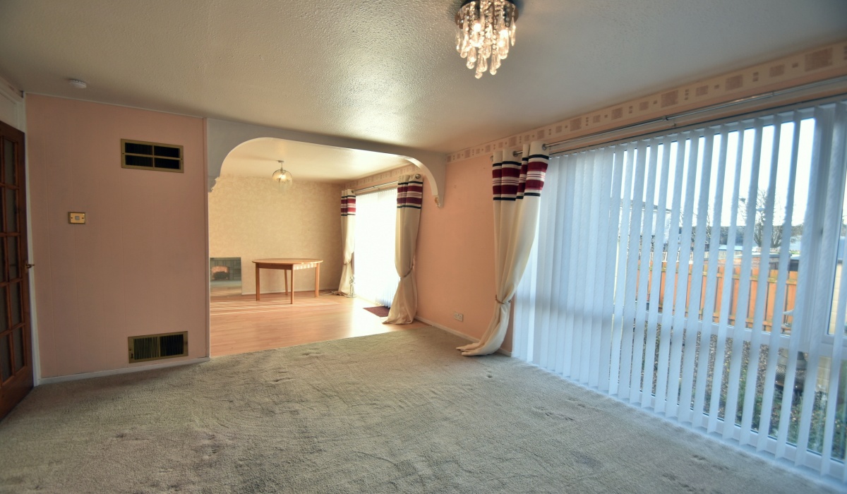 13 Quebec Avenue, Howden, Livingston, EH54 6BT, 3 Bedrooms Bedrooms, ,1 BathroomBathrooms,Terraced,For Sale,13 Quebec Avenue, Howden, Livingston, EH54 6BT,1502