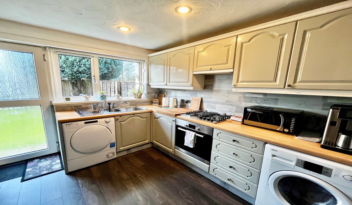 80 Staunton Rise, Livingston, 3 Bedrooms Bedrooms, ,2 BathroomsBathrooms,End Terraced Villa,For Sale,Staunton Rise,1503