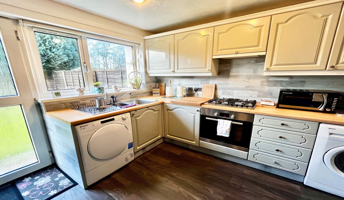 80 Staunton Rise, Livingston, 3 Bedrooms Bedrooms, ,2 BathroomsBathrooms,End Terraced Villa,For Sale,Staunton Rise,1503