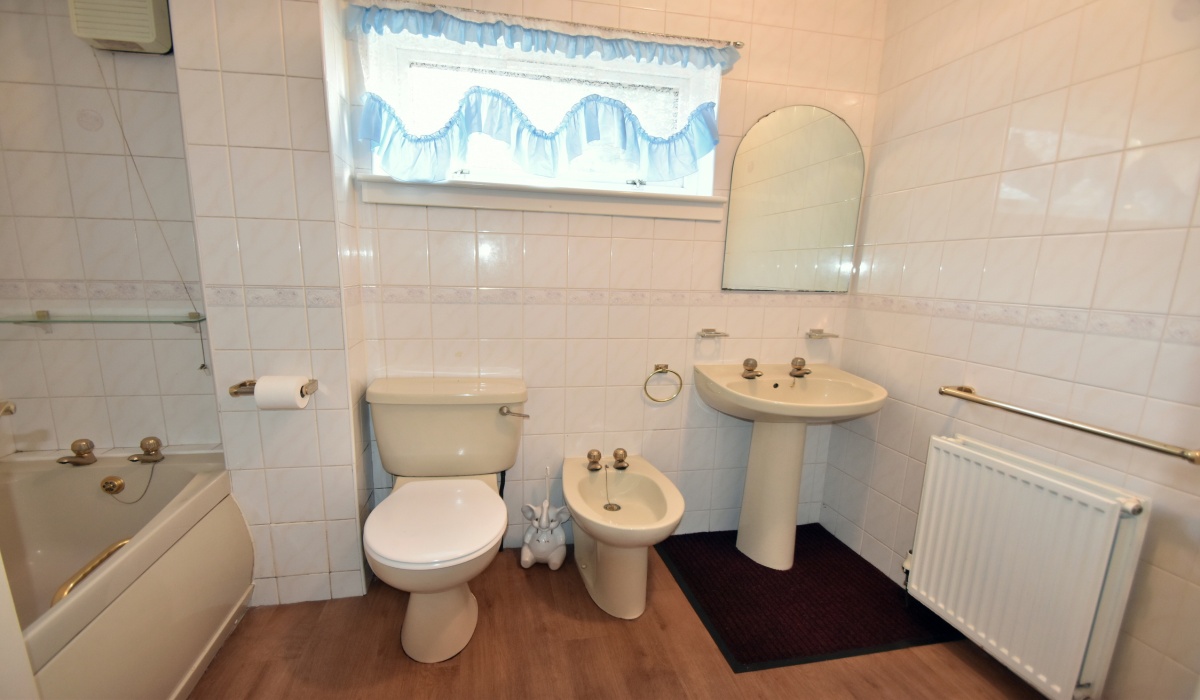 166 Lenzie Avenue, Livingston, 3 Bedrooms Bedrooms, ,1 BathroomBathrooms,Terraced,For Sale,Lenzie Avenue,1504