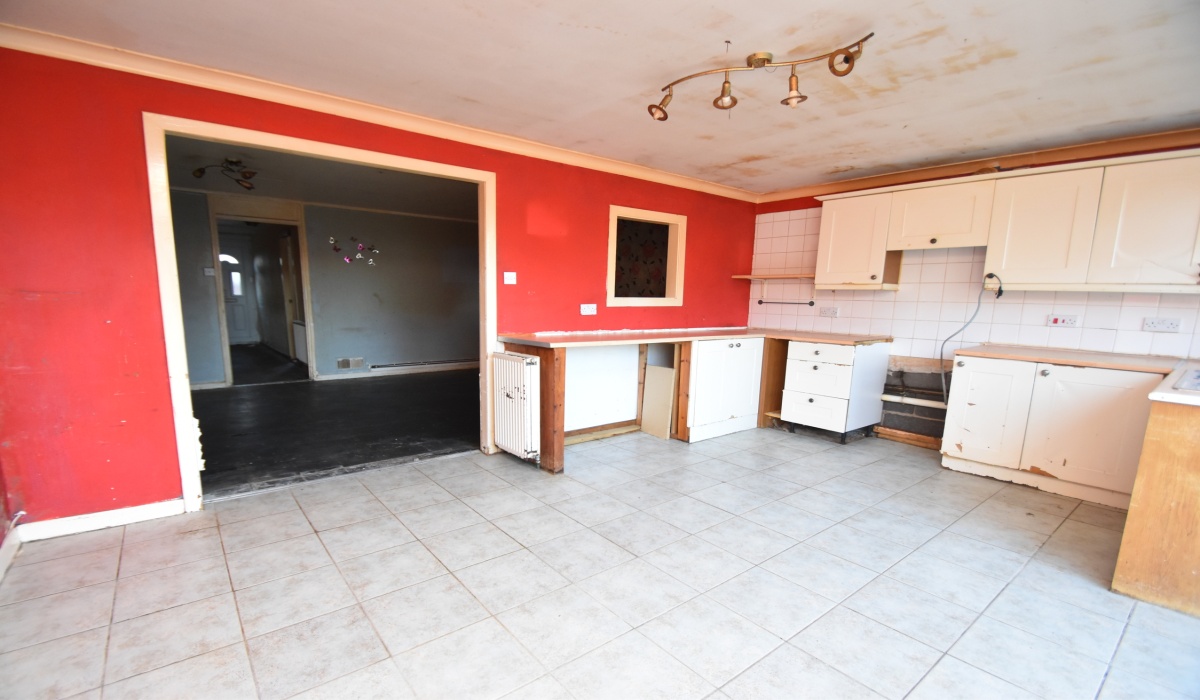 76 Onslow Street, Livingston, 4 Bedrooms Bedrooms, ,2 BathroomsBathrooms,Mid Terraced Villa,For Sale,Onslow Street,1505