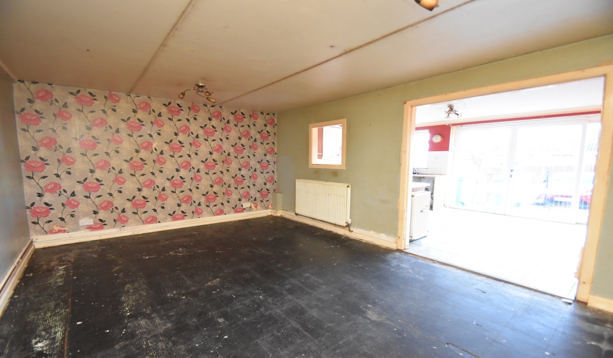 76 Onslow Street, Livingston, 4 Bedrooms Bedrooms, ,2 BathroomsBathrooms,Mid Terraced Villa,For Sale,Onslow Street,1505