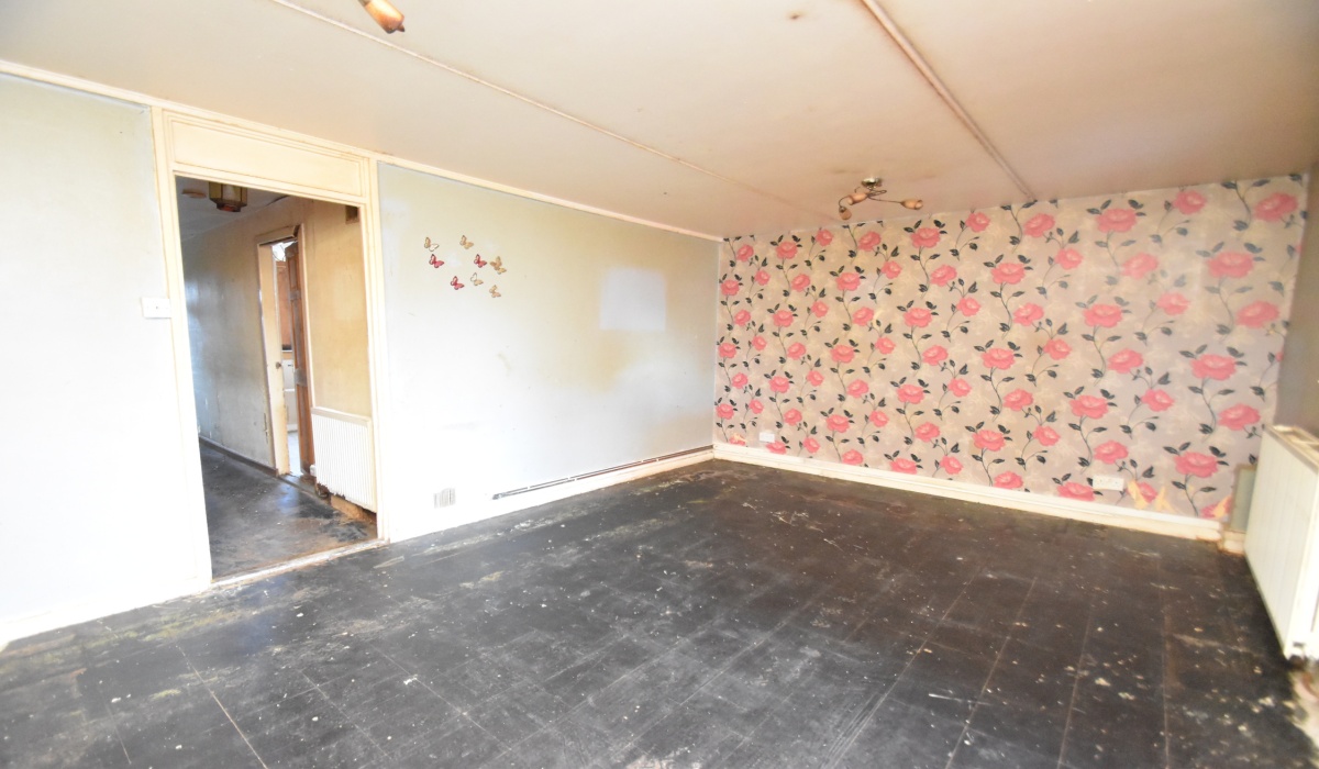 76 Onslow Street, Livingston, 4 Bedrooms Bedrooms, ,2 BathroomsBathrooms,Mid Terraced Villa,For Sale,Onslow Street,1505