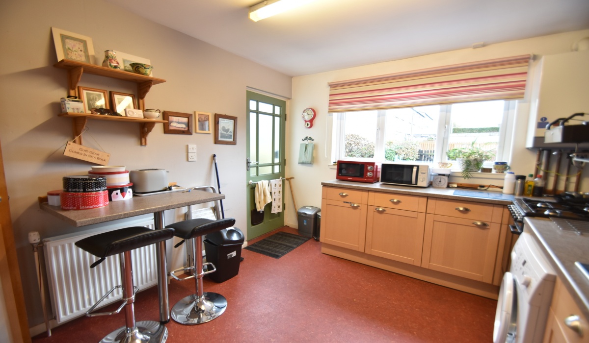 77 Ambrose Rise, Dedgridge, Livingston, EH54 6JU, 5 Bedrooms Bedrooms, ,2 BathroomsBathrooms,Mid Terraced Villa,For Sale,77 Ambrose Rise, Dedgridge, Livingston, EH54 6JU,1507