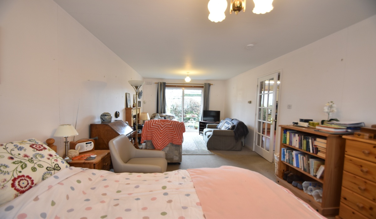 77 Ambrose Rise, Dedgridge, Livingston, EH54 6JU, 5 Bedrooms Bedrooms, ,2 BathroomsBathrooms,Mid Terraced Villa,For Sale,77 Ambrose Rise, Dedgridge, Livingston, EH54 6JU,1507