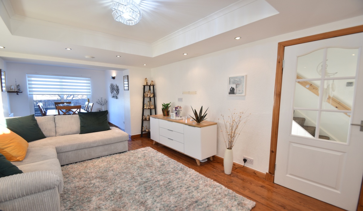 38 Gilchrist Crescent, Whitburn, 2 Bedrooms Bedrooms, ,2 BathroomsBathrooms,Semi Detached Villa,For Sale,Gilchrist Crescent,1514