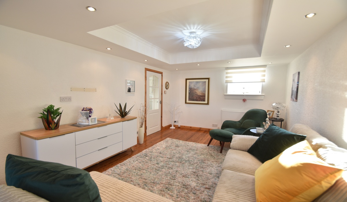 38 Gilchrist Crescent, Whitburn, 2 Bedrooms Bedrooms, ,2 BathroomsBathrooms,Semi Detached Villa,For Sale,Gilchrist Crescent,1514