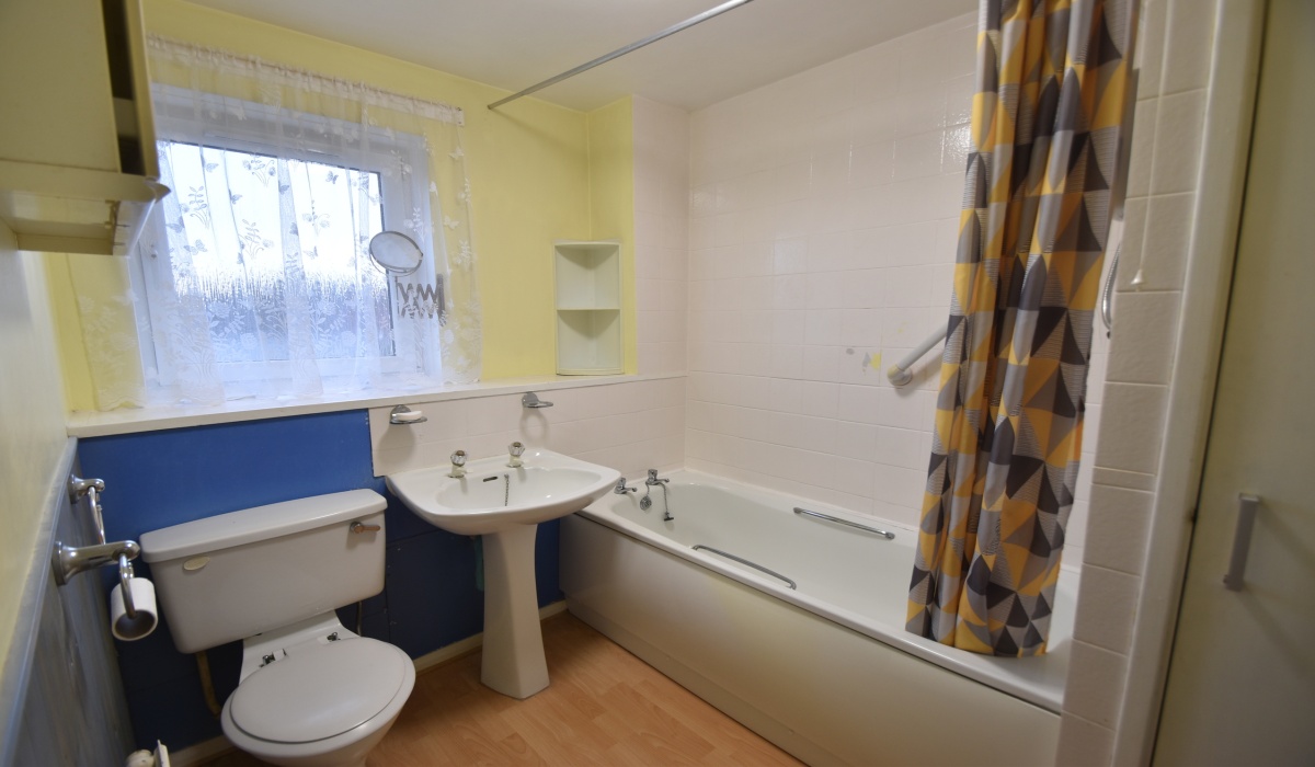 239 Sutherland Way, Livingston, 3 Bedrooms Bedrooms, ,2 BathroomsBathrooms,End Terraced Villa,Under offer,Sutherland Way,1515