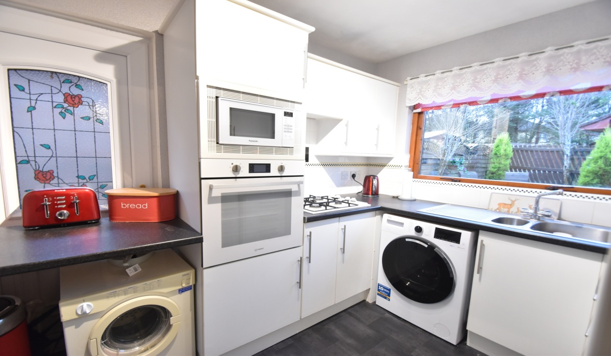 19 Almond Court, Livingston, 3 Bedrooms Bedrooms, ,1 BathroomBathrooms,Detached,For Sale,Almond Court,1516