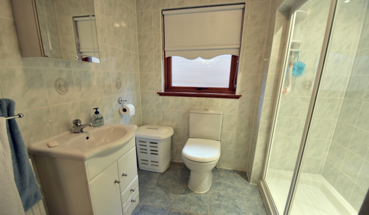 19 Almond Court, Livingston, 3 Bedrooms Bedrooms, ,1 BathroomBathrooms,Detached,For Sale,Almond Court,1516