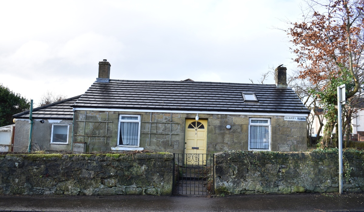 2 Quarry Road, Fauldhouse, 1 Bedroom Bedrooms, ,2 BathroomsBathrooms,Detached Cottage,For Sale,Quarry Road,1517