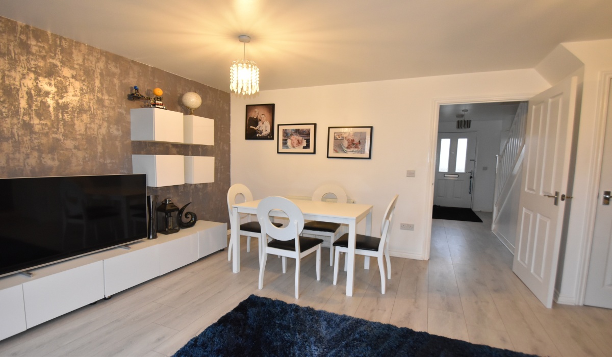 12 Rigghouse View, Whitburn, EH47 0SE, 3 Bedrooms Bedrooms, ,2 BathroomsBathrooms,End Terraced Villa,For Sale,12 Rigghouse View, Whitburn, EH47 0SE,1519