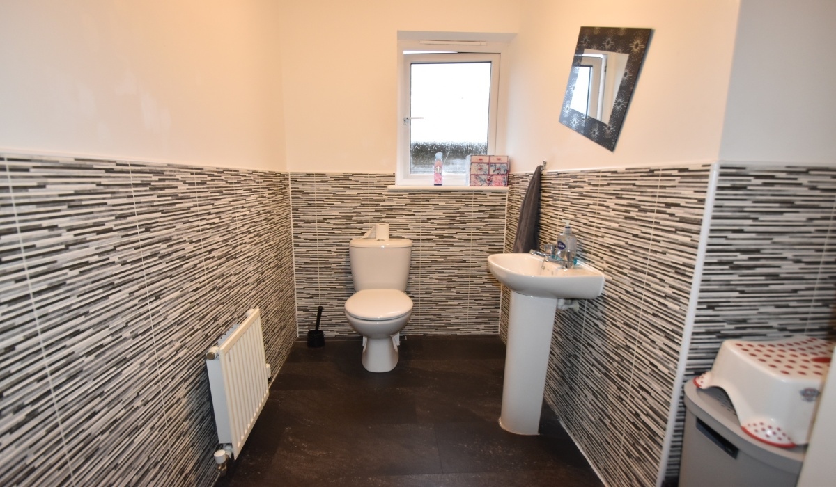 12 Rigghouse View, Whitburn, EH47 0SE, 3 Bedrooms Bedrooms, ,2 BathroomsBathrooms,End Terraced Villa,For Sale,12 Rigghouse View, Whitburn, EH47 0SE,1519
