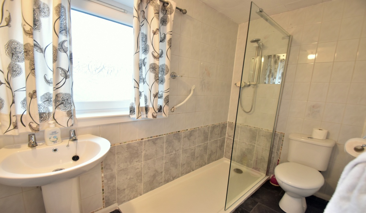 55 Mossbank, Ladywell, Livingston, EH54 6DZ, 3 Bedrooms Bedrooms, ,2 BathroomsBathrooms,End Terraced Villa,Under offer,55 Mossbank, Ladywell, Livingston, EH54 6DZ,1520