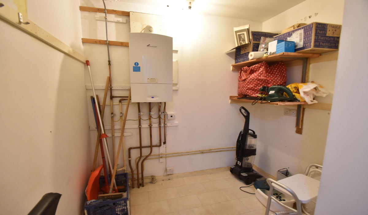 153 Sutherland Way, Livingston, EH54 8HZ, 1 Bedroom Bedrooms, ,1 BathroomBathrooms,Terraced Bungalow,Under offer,153 Sutherland Way, Livingston, EH54 8HZ,1522